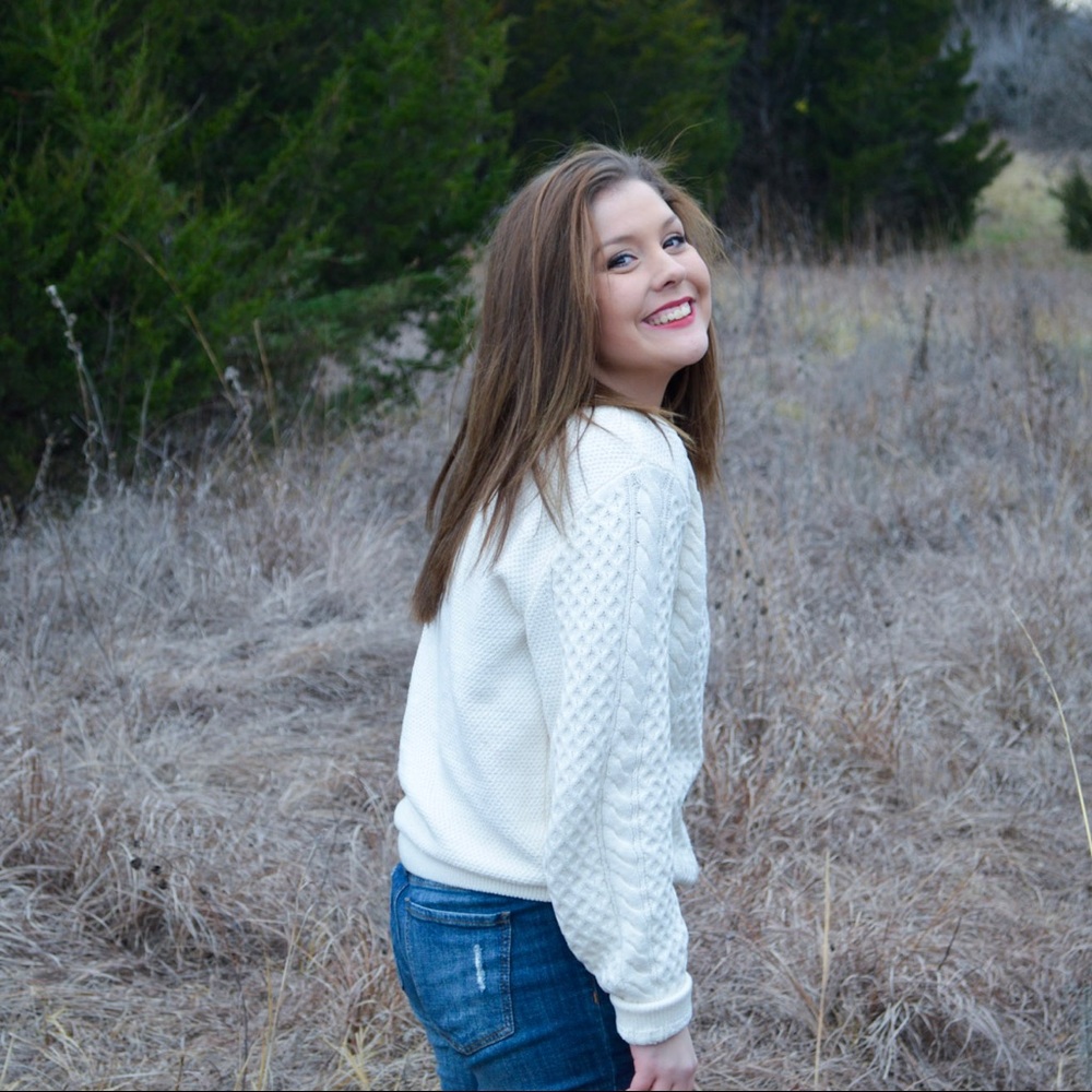 Gap white sweater